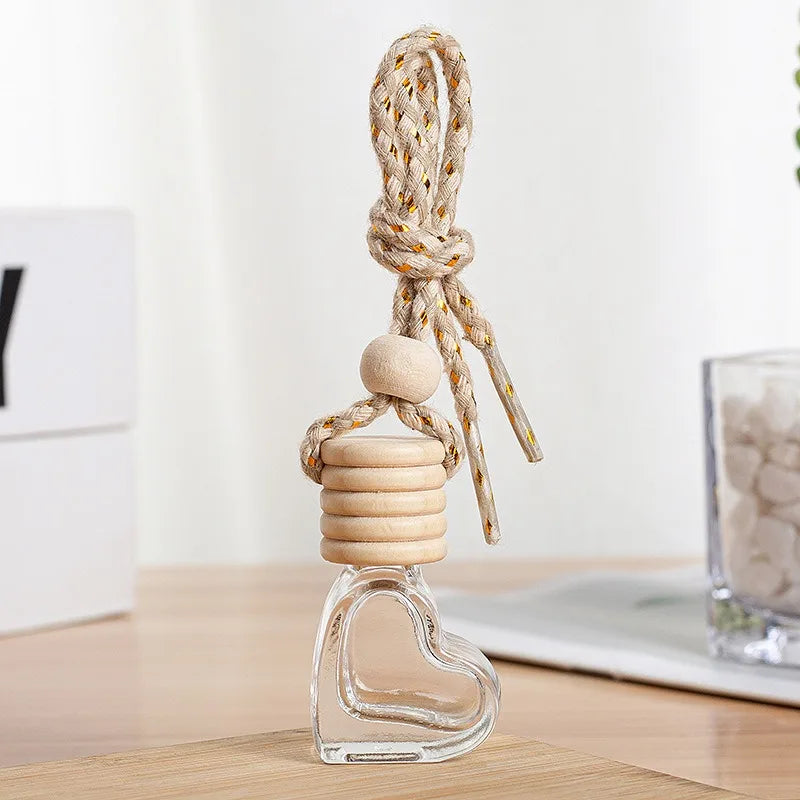 6ml Heart Shape Portable Glass Mini Perfume Bottle Aromatherapy Car Hanging Perfume Diffuser With Wooden Diffuser Cap