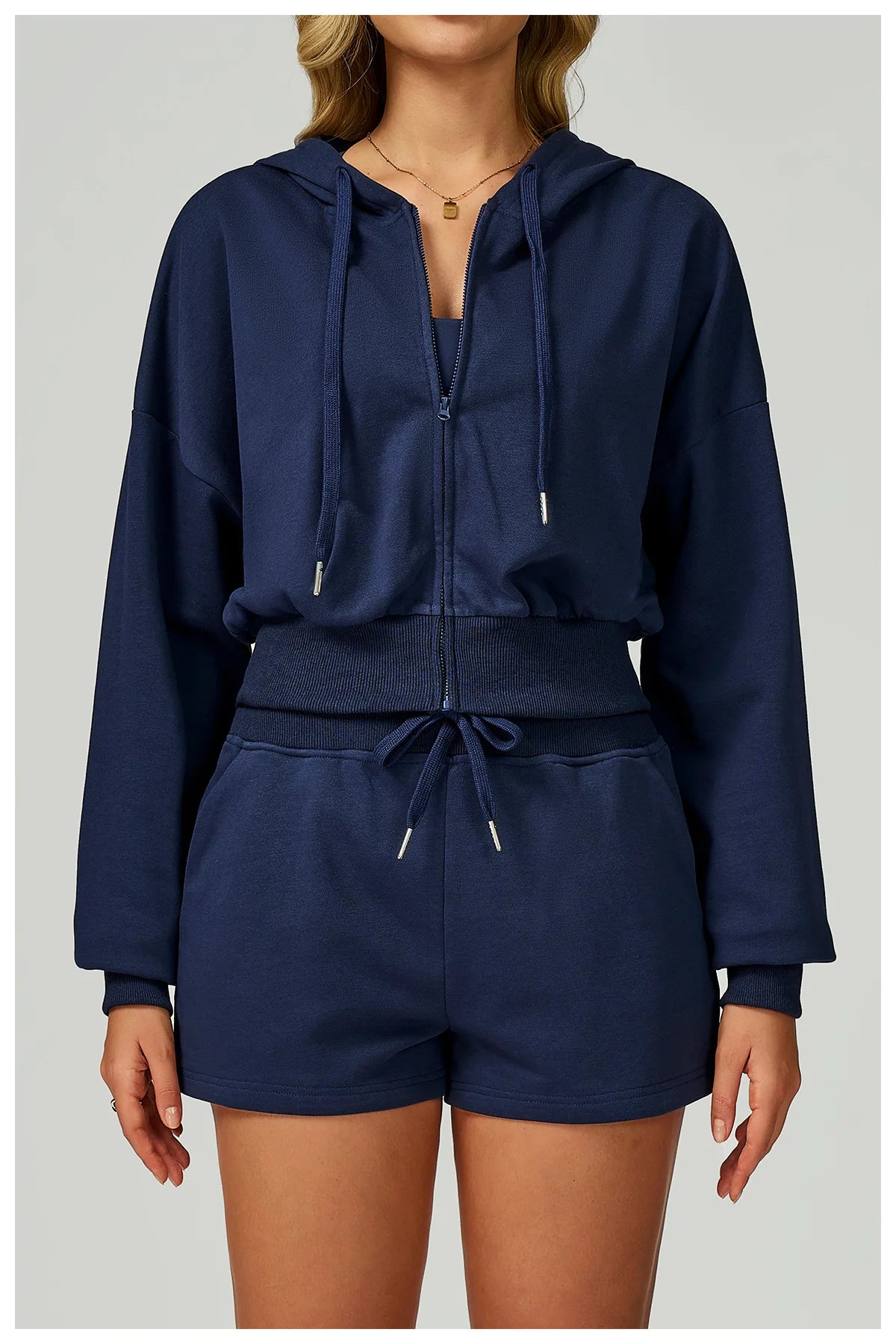 Women's Zippered Short Sweatshirt Hoodie for Autumn-Loose Fit Casual Sports Outfit for Running and Gym Wear