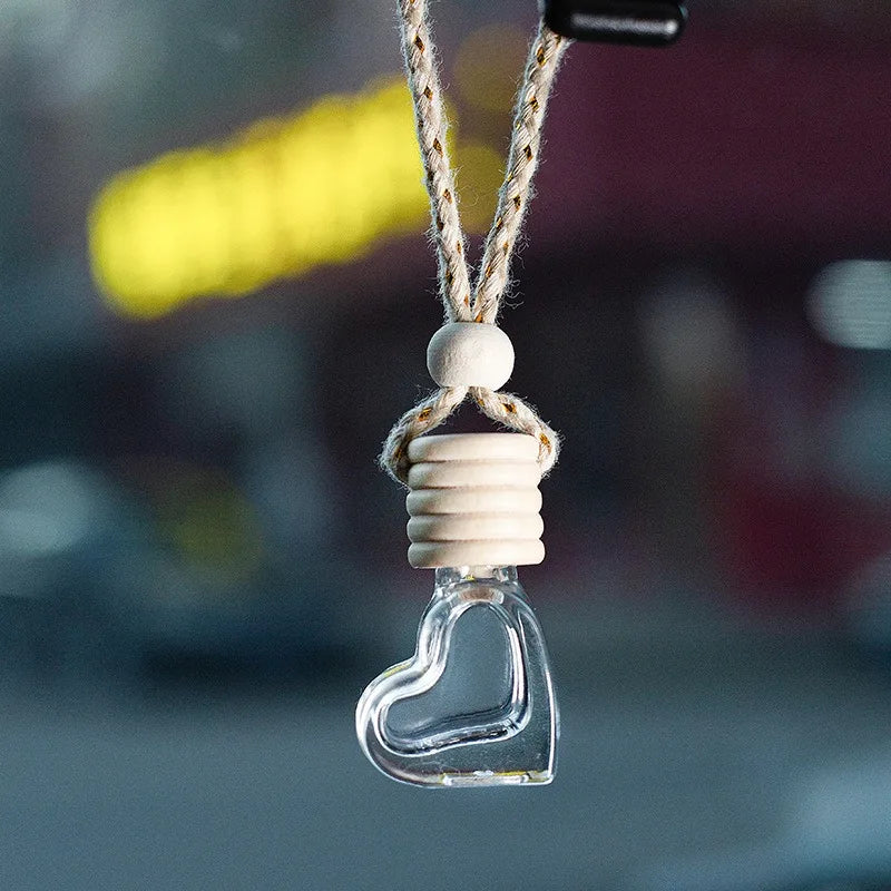 6ml Heart Shape Portable Glass Mini Perfume Bottle Aromatherapy Car Hanging Perfume Diffuser With Wooden Diffuser Cap