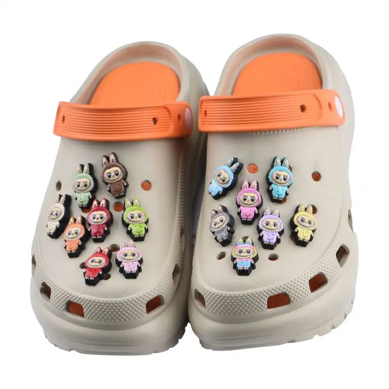 New Arrival Custom PVC Shoe Charms 3D UV Printing Flower Butterfly Design for Autism Beach Sandals Clogs Decoration Wholesale