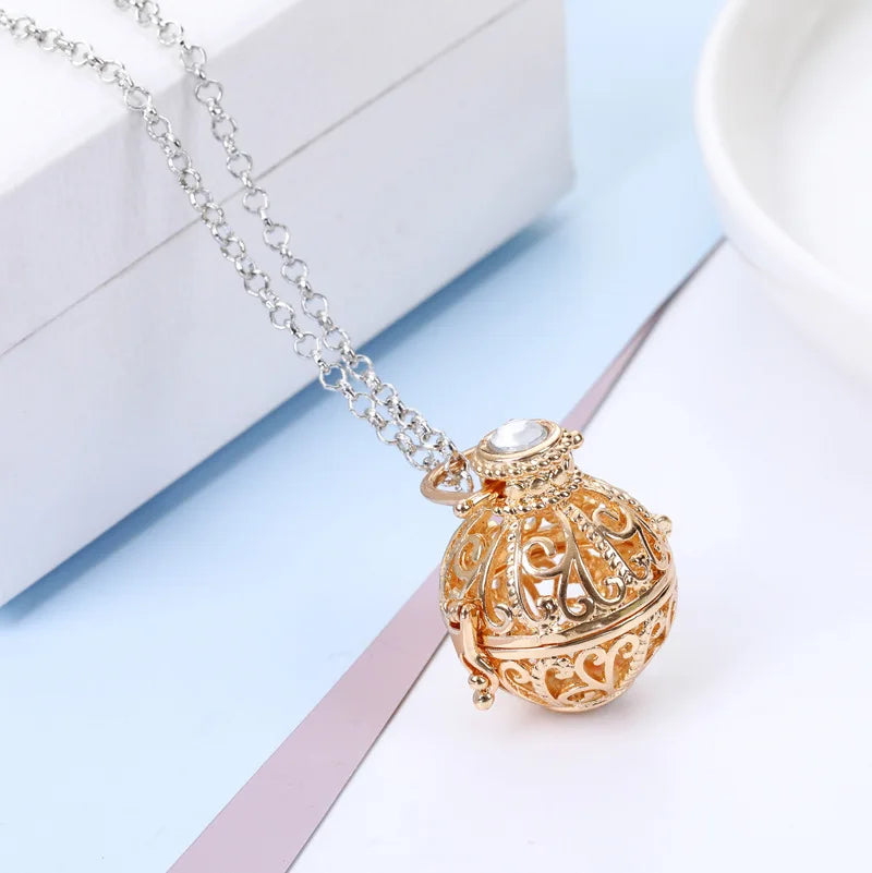 Aromatherapy Perfume Essential Oil Necklace Brass Smell Good Aroma Oil Diffuser Pendant Necklaces Gift Fashion Jewelry for Women