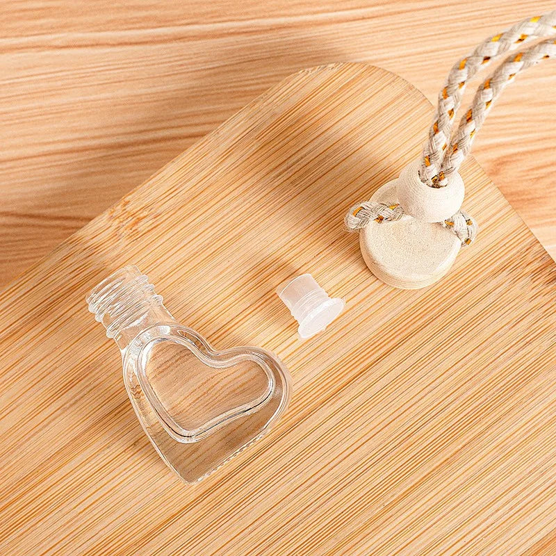 6ml Heart Shape Portable Glass Mini Perfume Bottle Aromatherapy Car Hanging Perfume Diffuser With Wooden Diffuser Cap