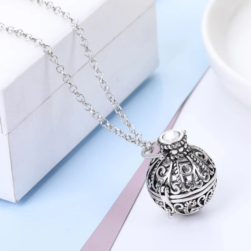 Aromatherapy Perfume Essential Oil Necklace Brass Smell Good Aroma Oil Diffuser Pendant Necklaces Gift Fashion Jewelry for Women