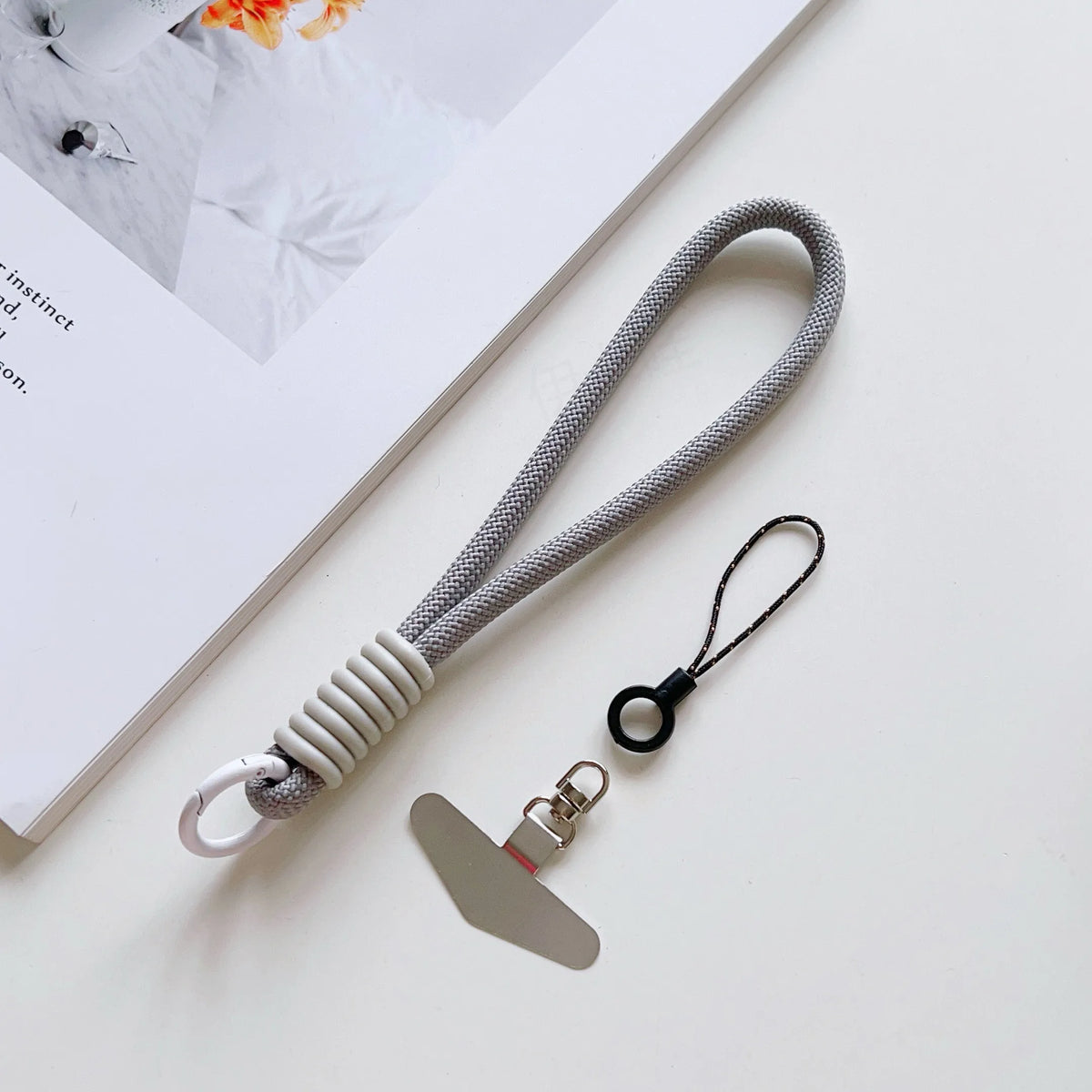 Simple Silicone Mobile Phone Lanyard, Wrist Short Rope, Hardware Rotating Hanging Piece, Multi-Functional Universal Wristband