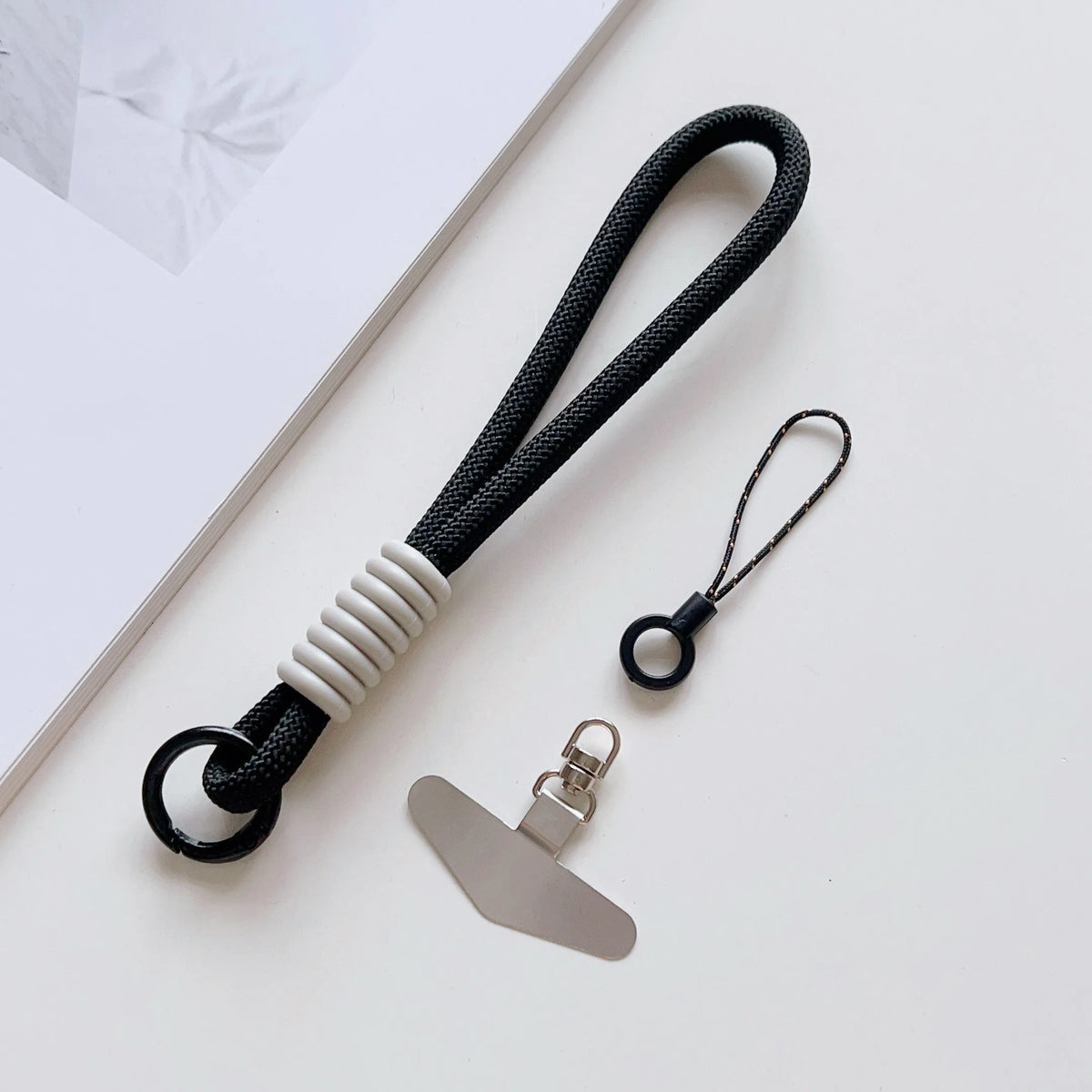 Simple Silicone Mobile Phone Lanyard, Wrist Short Rope, Hardware Rotating Hanging Piece, Multi-Functional Universal Wristband
