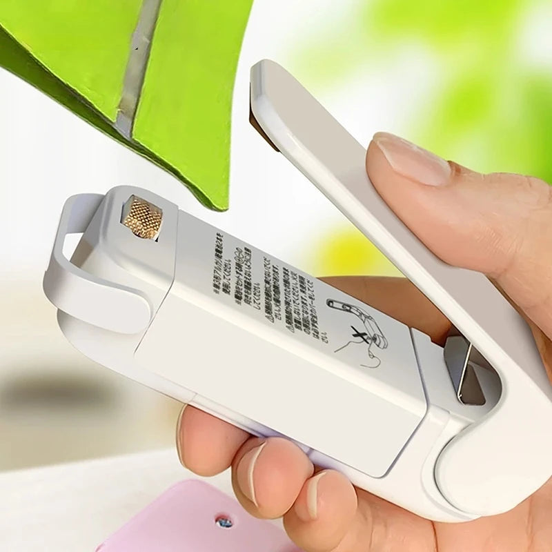 Portable Mini Heat Sealer Handheld Plastic Snack Bag Sealer Household Food Storage Packaging Sealing Machine