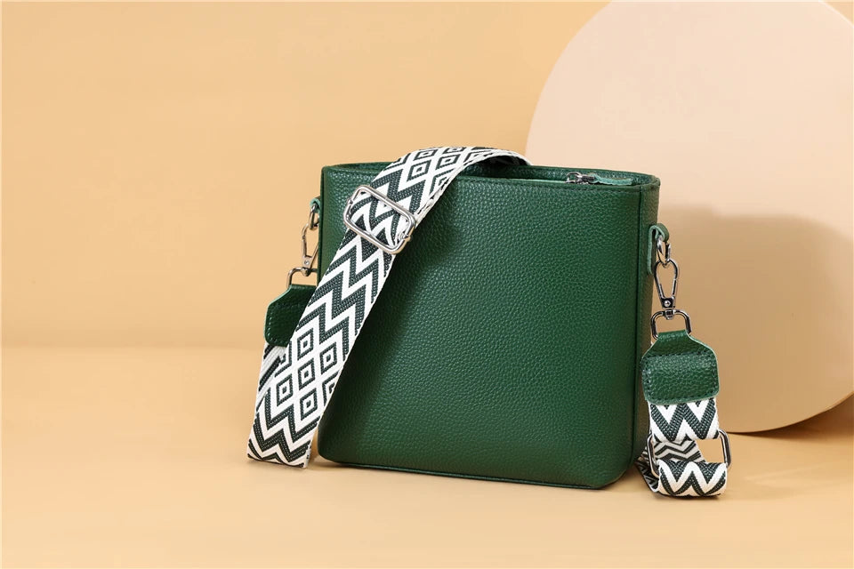 100% Genuine Leather Crossbody Bag Women Fashion Wide Strap Shoulder Bag Ladies Cowhide Messenger Bag Small Handbag and Purse
