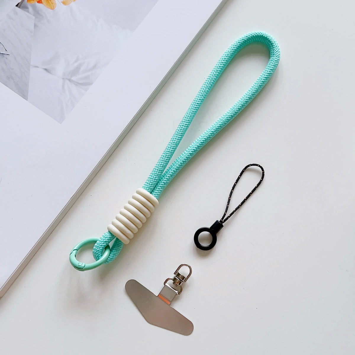 360° Rotating Mobile Phone Lanyard, Wrist Short Lanyard, Dopamine Universal Bracelet, Metal Anti-loss Lanyard，Phone charm